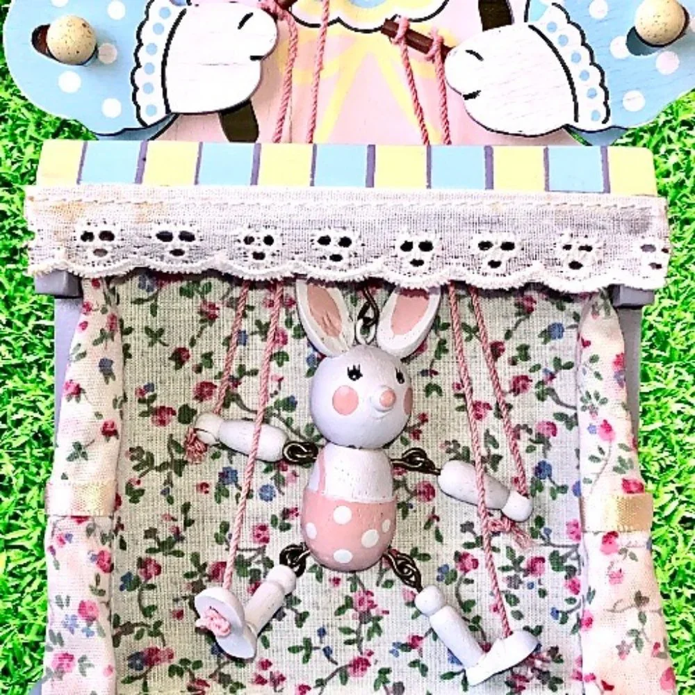 EASTER Enesco Vintage '86 Wood Music Box Bunny Rabbit PUPPET ON A STRING Moves